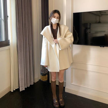 强垂感保暖｜女士奶油白宽翻领加厚披肩式大衣