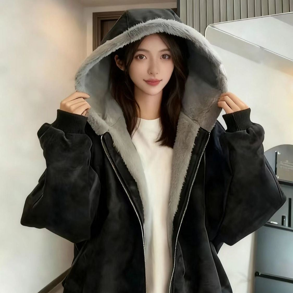 Women's Plush-Lined Hooded Winter Jacket