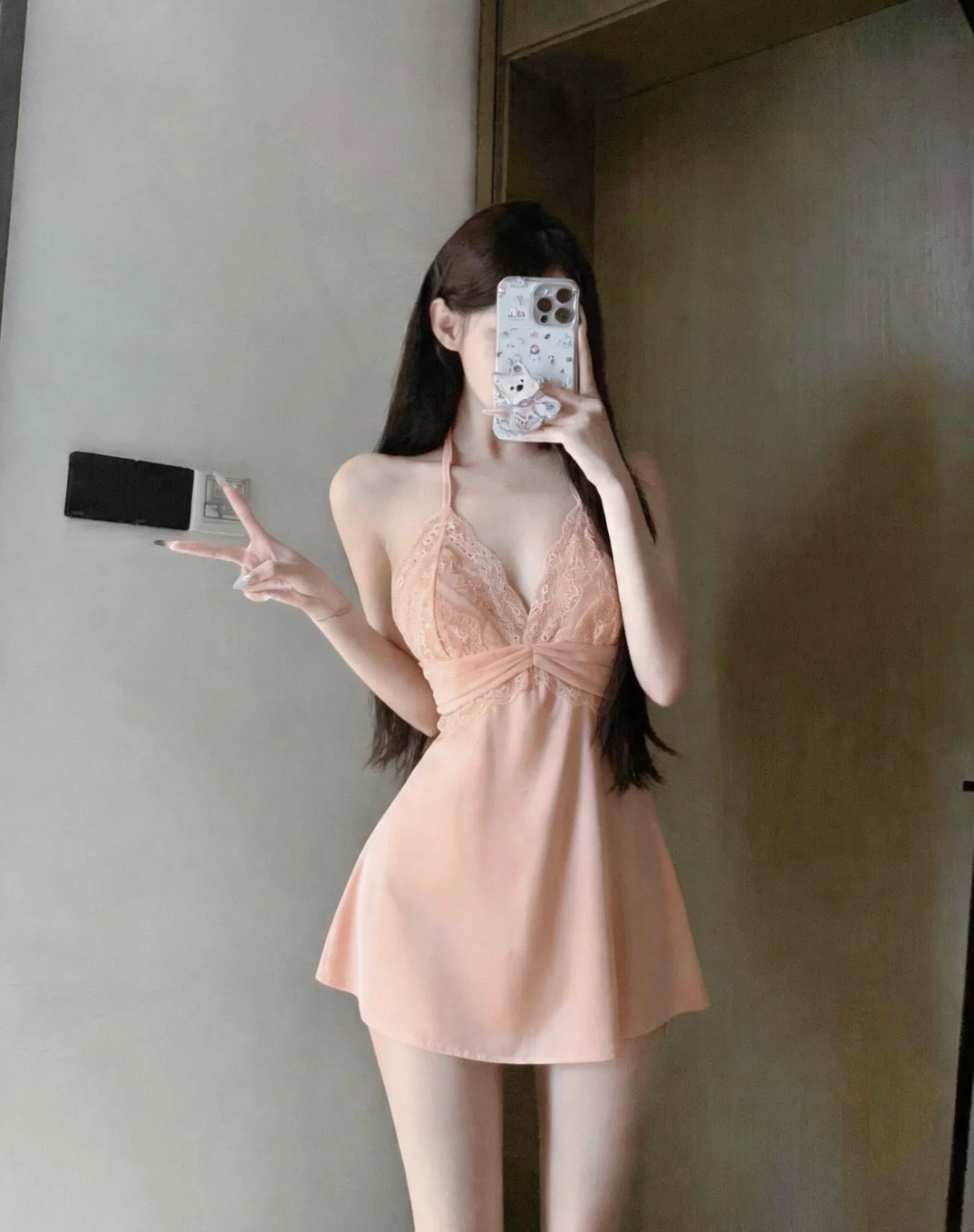性感美背｜富家千金性感露背睡裙