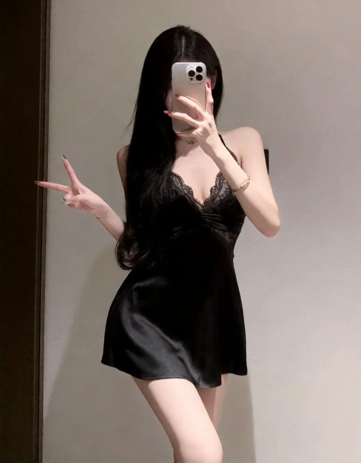 性感美背｜富家千金性感露背睡裙