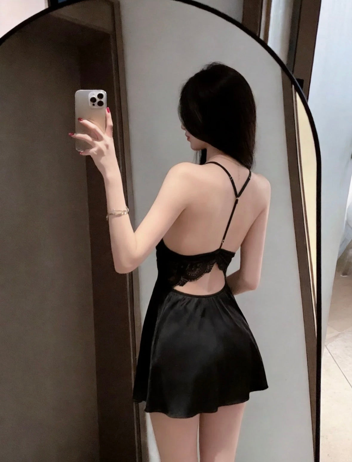 性感美背｜富家千金性感露背睡裙