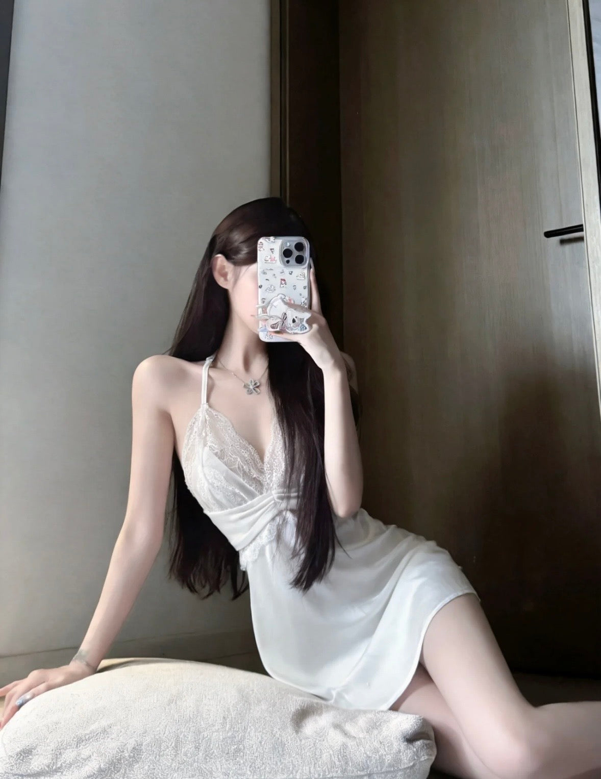 性感美背｜富家千金性感露背睡裙