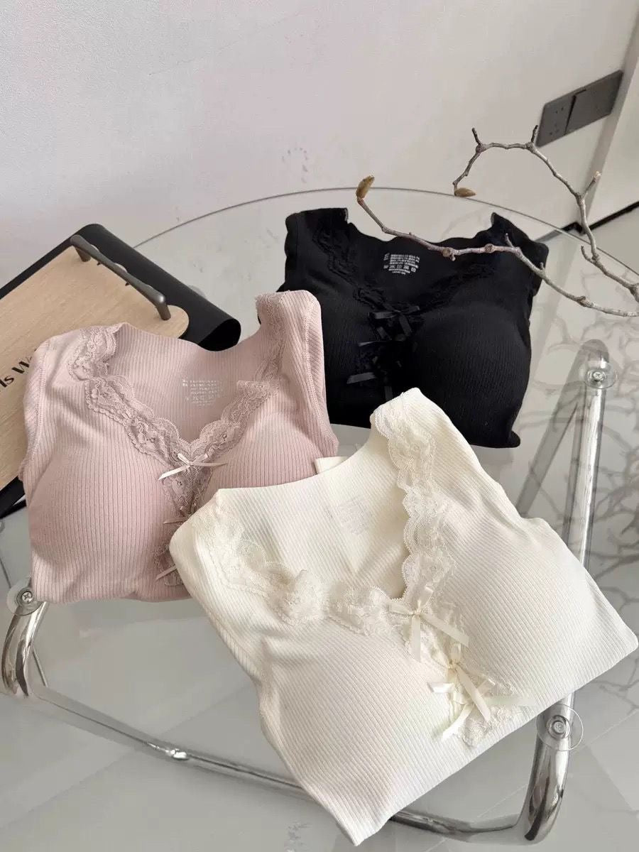 Lace-Trim Ribbed Thermal Top with Warming Patch