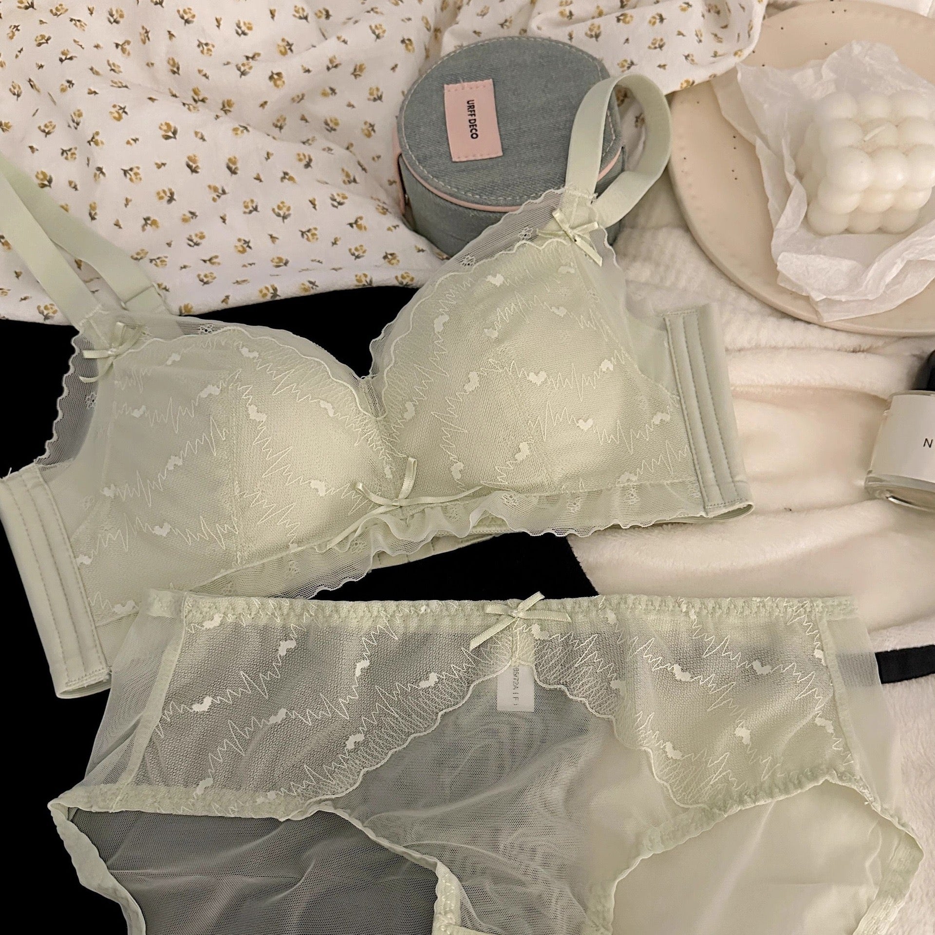 DreamLift 3D Silhouette Bra Set