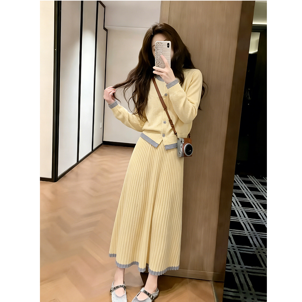 Chick Yellow Knit Cardigan & Pleated Skirt Set – Cute Two-Piece Outfit