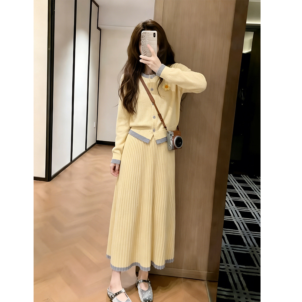 Chick Yellow Knit Cardigan & Pleated Skirt Set – Cute Two-Piece Outfit