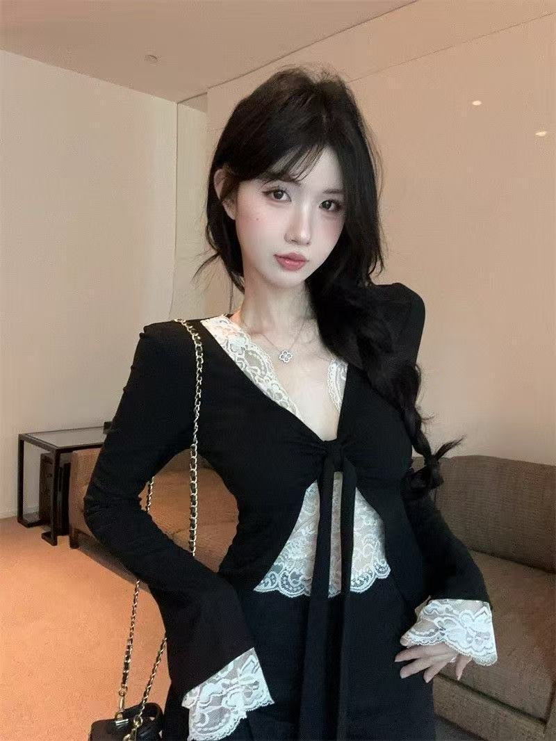 假两件蕾丝系带弹性收腰上衣｜带胸垫