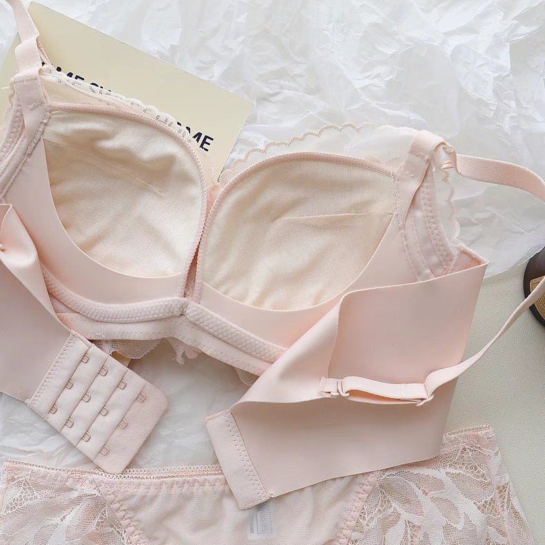 French Lift™ Wireless Lace Bra Set – Ultra Light, Deep V Support