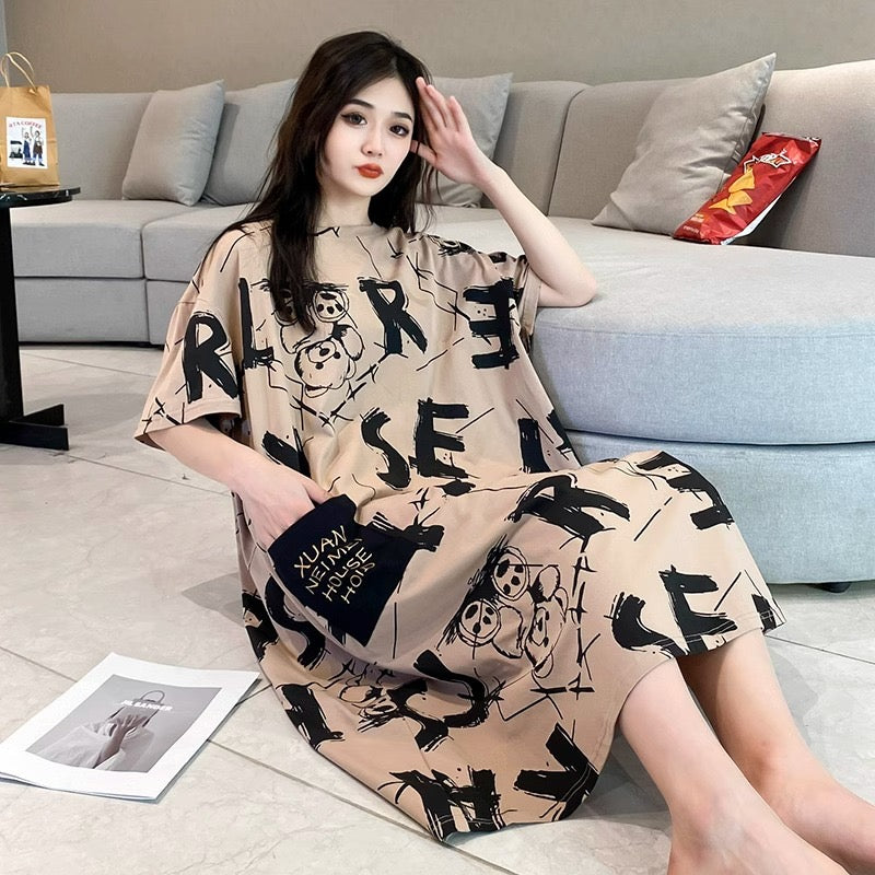 Stylish Oversized Letter Embroidered Nightgown