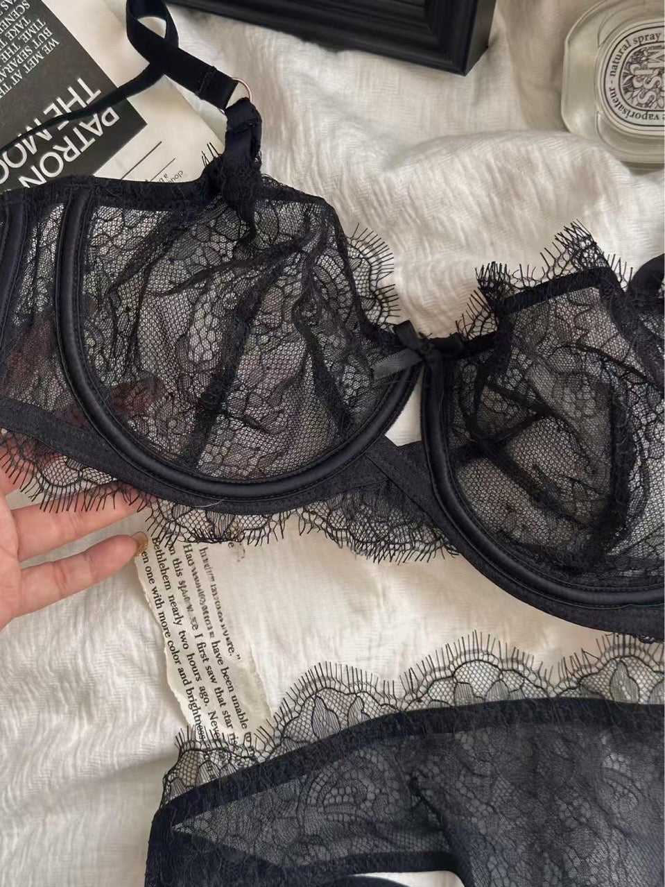 Soft Lace Underwire Bra and Panty Set