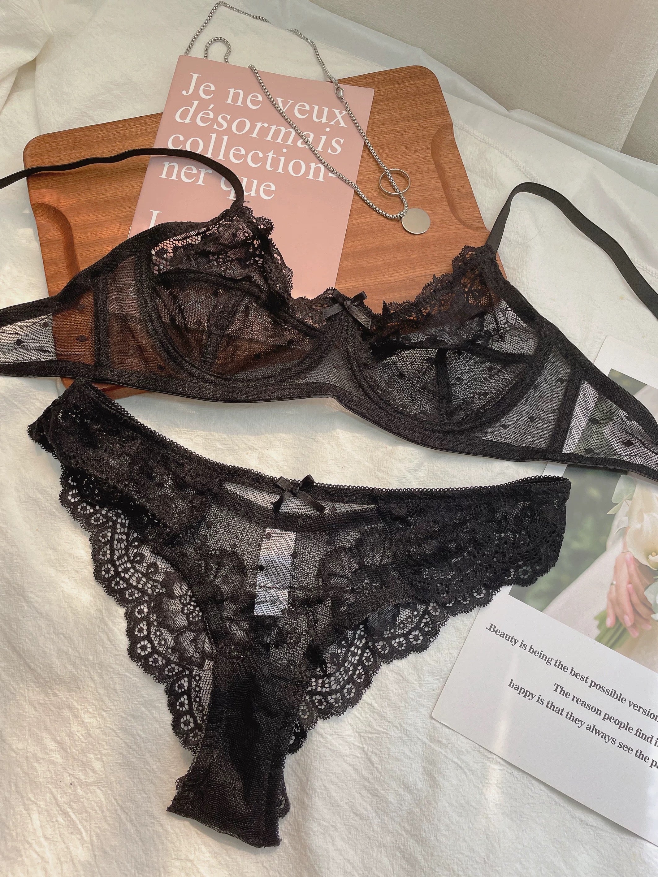 Soft Lace Underwire Bra and Panty Set