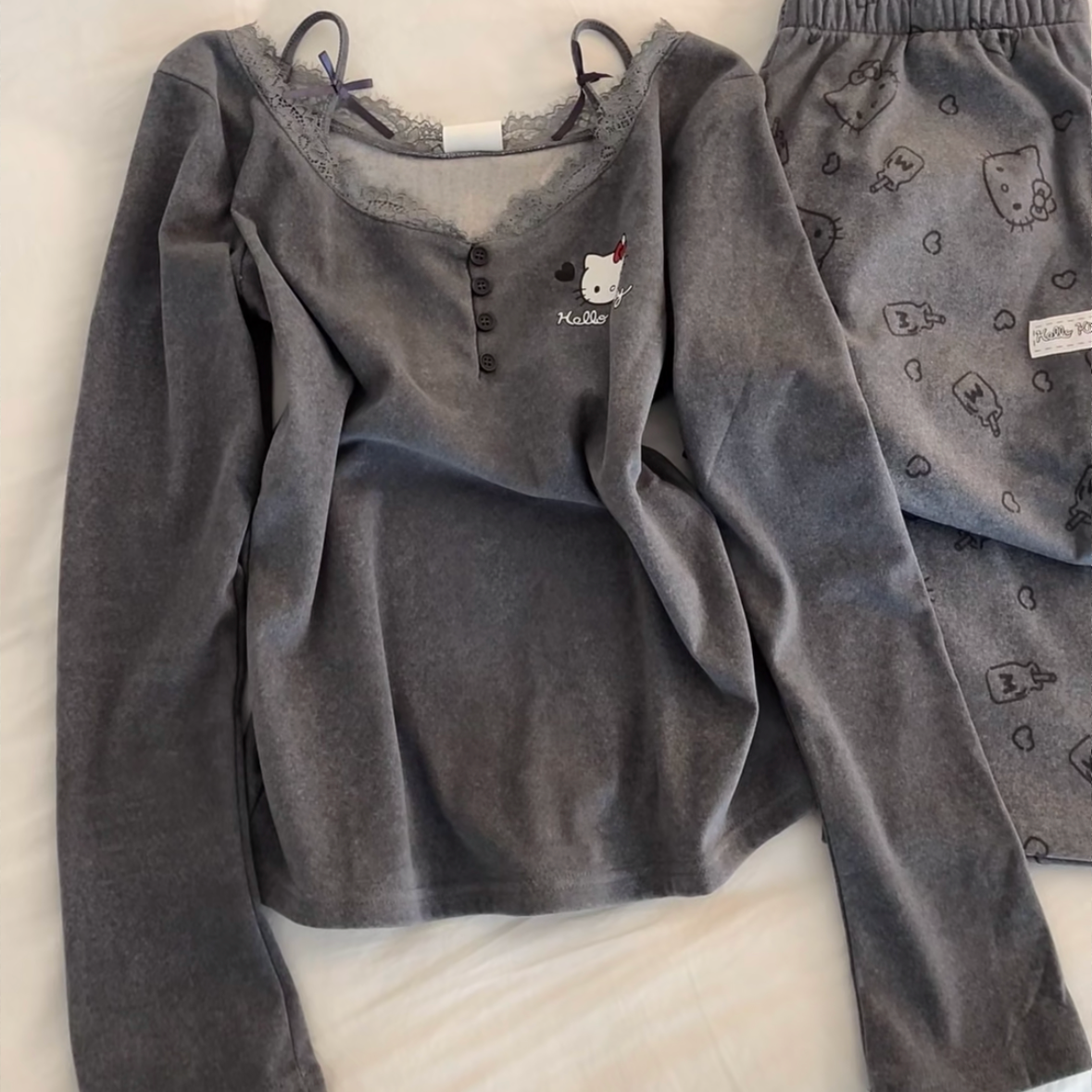 Hello Kitty德绒保暖带胸垫家居服