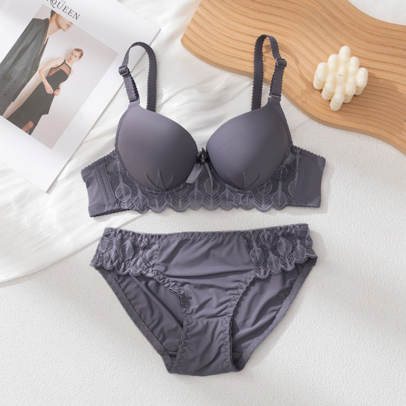 CloudLift Padded Soft Underwire Lace Bra & Panty Set